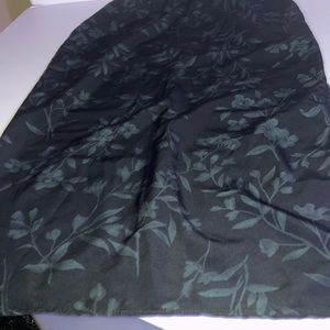 Black print maxi skirt